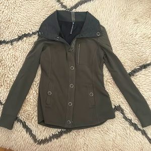 Kuhl lightweight button up jacket.  Size xs sage green